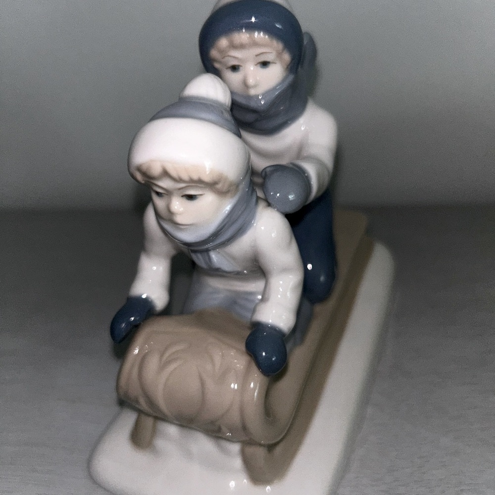1992 Paul Sebastian Porcelain Sleigh Ride Figurine